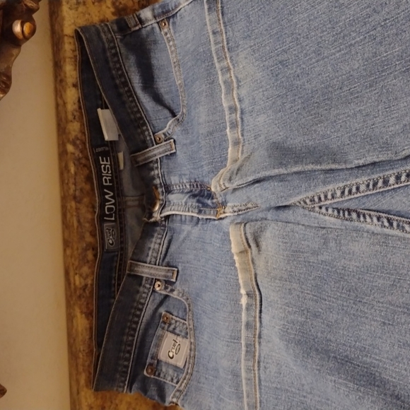 Jeans - Picture 2 of 3